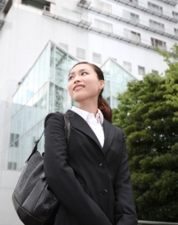 人材採用において、応募者(求職者)は、求人広告・求人サイトの表現、自社Webサイトの内容から、企業を総合的に判断して応募します。応募者に魅力的な企業と受け止めてもらうよう、Webサイトや採用資料の改善策をご提案し実行します。